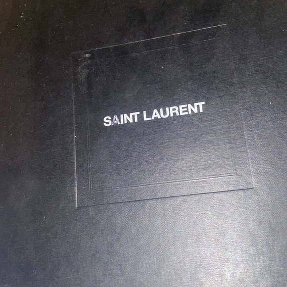 Saint Laurent - Picture 1 of 3